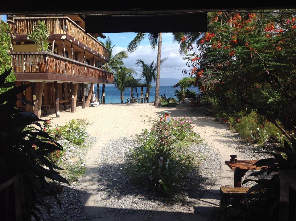 Bamboo House Beach alojamiento&restaurante Puerto Galera Exterior foto