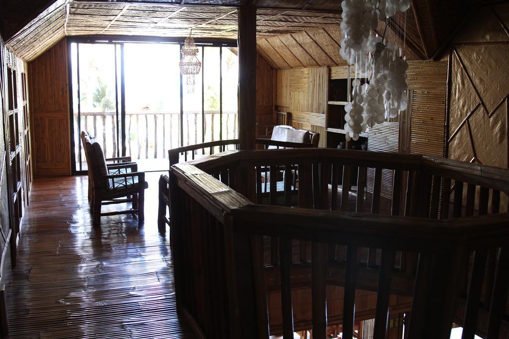 Bamboo House Beach alojamiento&restaurante Puerto Galera Exterior foto